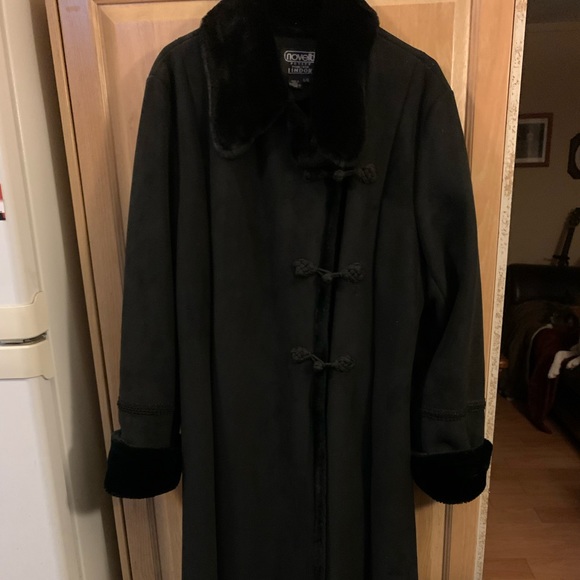 Ladies long winter coat - Picture 1 of 3